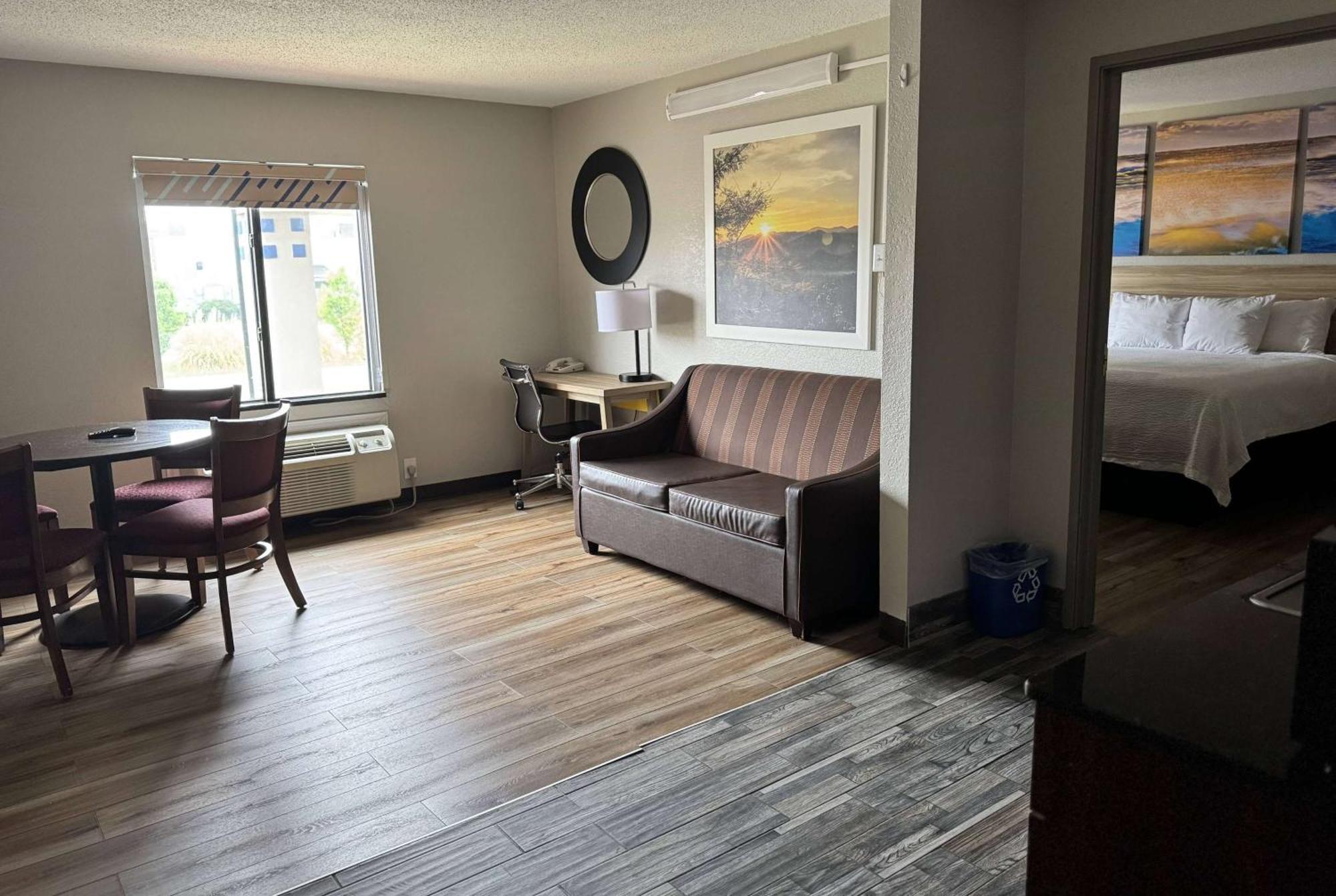 Days By Wyndham Mauldin/greenville Hotel Greenville